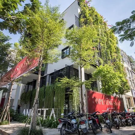 Anneta The Leaf Hotel